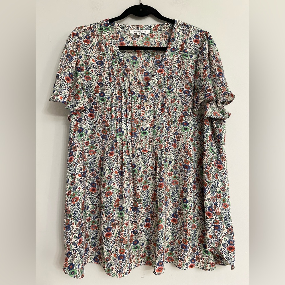 Rose + Olive Floral Print Women's Top. Pit to pit=24”